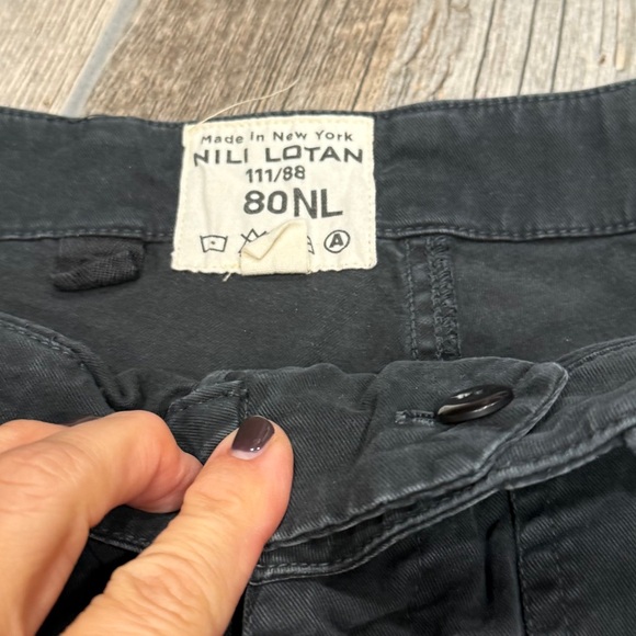 NILI LOTAN 111/88 80 NL black crop
Pants size 2 - Picture 6 of 8